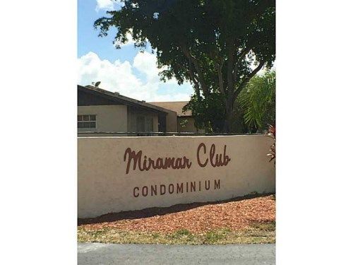 3199 FOXCROFT RD # 116, Hollywood, FL 33025