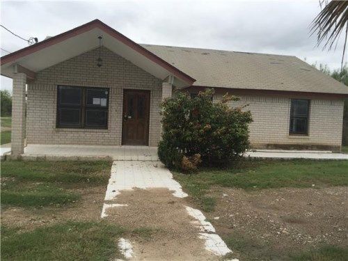 321 Memo Robinson Rd, Eagle Pass, TX 78852