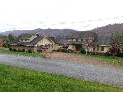 334 Country Club Rd, La Follette, TN 37766