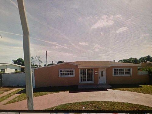 6521 W 12 AV, Hialeah, FL 33012