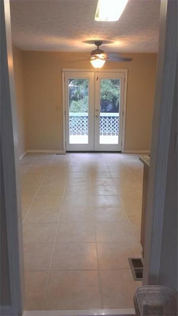 384 Mckees Rock Lane, Lawrenceville, GA 30044