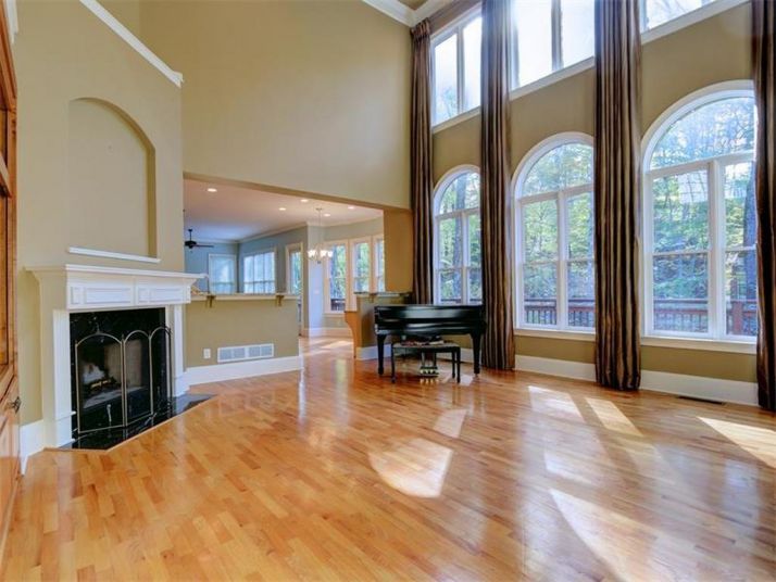 840 Lake Summit Drive, Atlanta, GA 30342