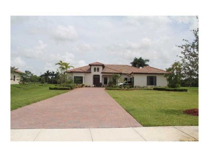 8820 PARKSIDE ESTATES DR, Fort Lauderdale, FL 33328