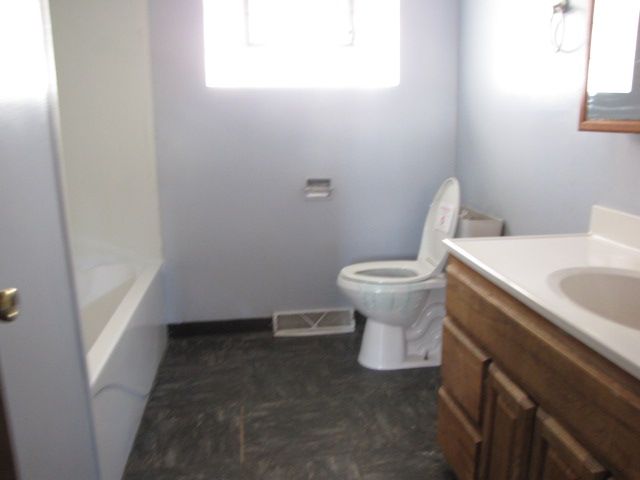 1256 E 168th Pl, South Holland, IL 60473