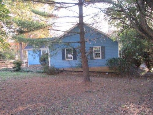6727 Glenmoor Dr, Charlotte, NC 28214