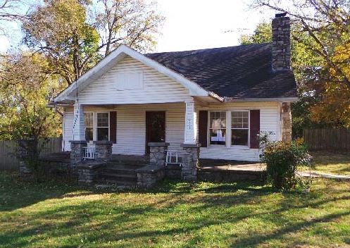 635 Baxter St, Neosho, MO 64850