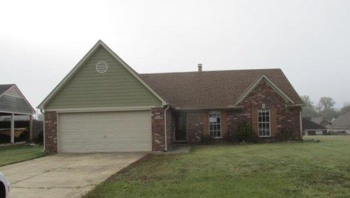 10053 Oak Run Dr S, Olive Branch, MS 38654