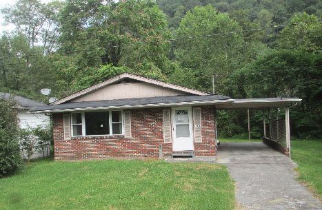 10080 Garden Creek Rd, Oakwood, VA 24631