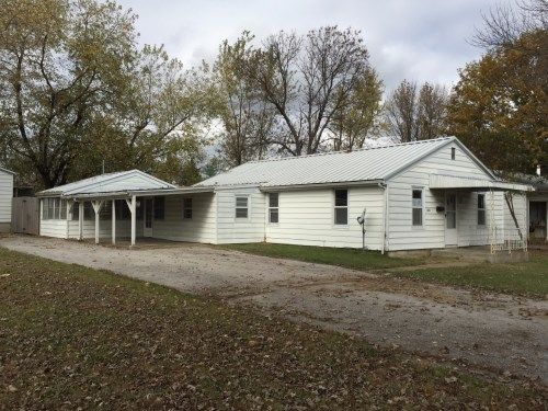 707 First St, Warrenton, MO 63383