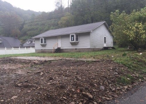 108 Barker Fork Rd, Chapmanville, WV 25508