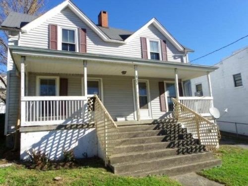 403 North St, Richmond, KY 40475