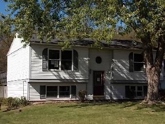 1020 Barnsley Dr, South Park, PA 15129