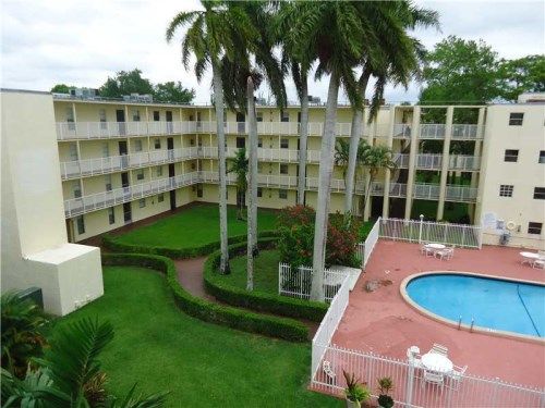 2800 NW 56 AV # E-305, Fort Lauderdale, FL 33313