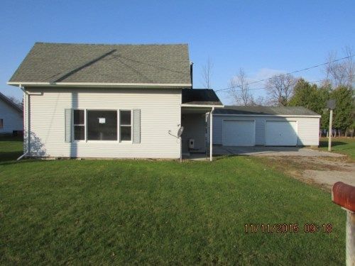 130 S Almont St, Standish, MI 48658