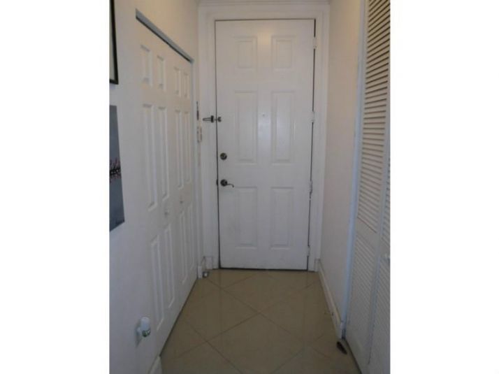 4702 SW 160 AV # 322, Hollywood, FL 33027