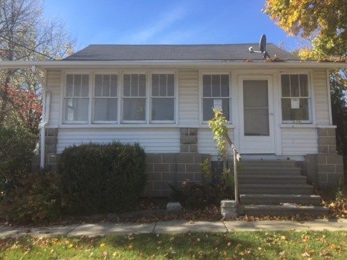 139 Wahlgren Ave, Hinckley, IL 60520