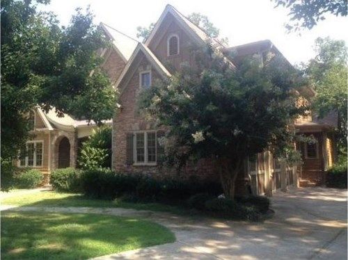 6109 Grand Marina Cir, Gainesville, GA 30506