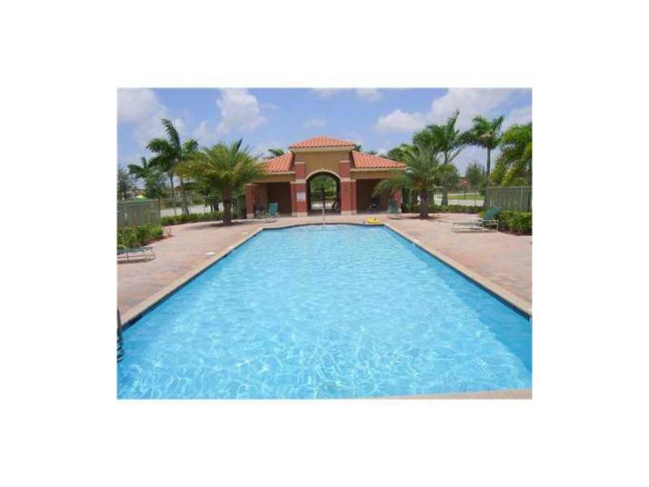 1031 SW 143 AVE # 1304, Hollywood, FL 33027