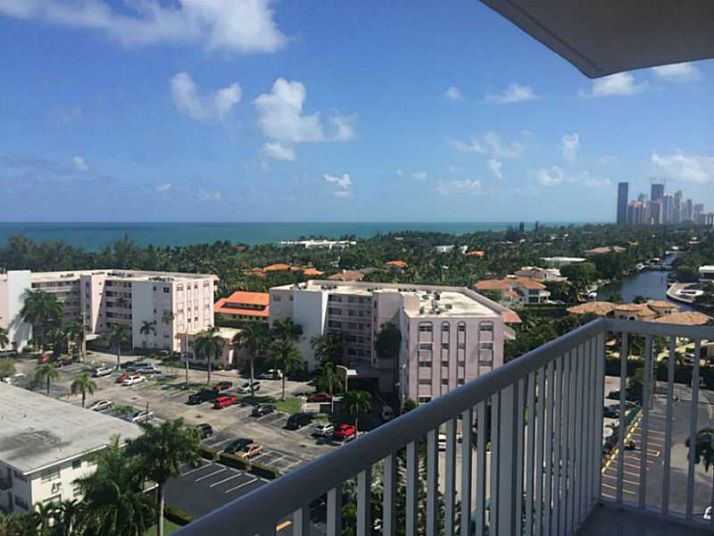 3161 OCEAN DR FURN/UNFURN # 1205, Hallandale, FL 33009