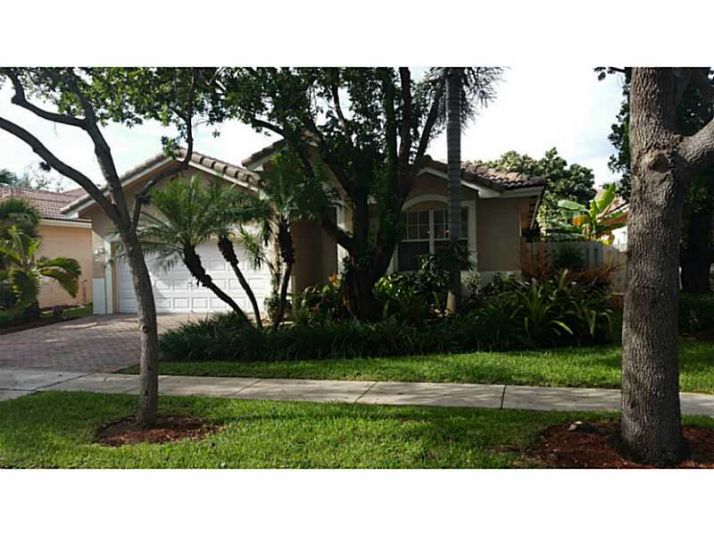 13735 SW 31 ST, Hollywood, FL 33027