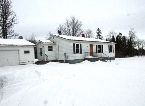 445 E 12 Mile Road, Dafter, MI 49724