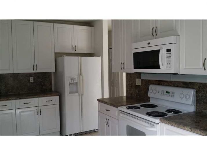 1515 36 AV, Homestead, FL 33033