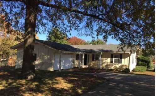 12900 Pennycross Rd, Lenexa, KS 66215