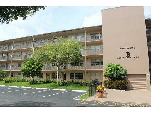 850 SW 133 TE # 302B, Hollywood, FL 33027