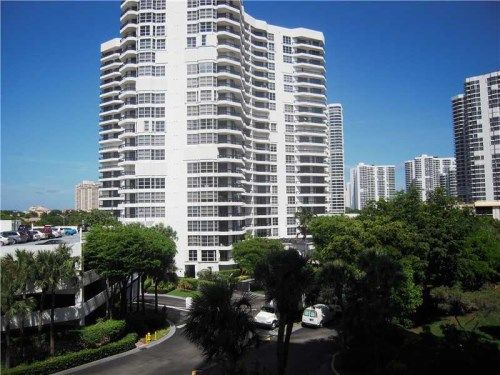 3300 NE 192 ST # 512, Miami, FL 33180
