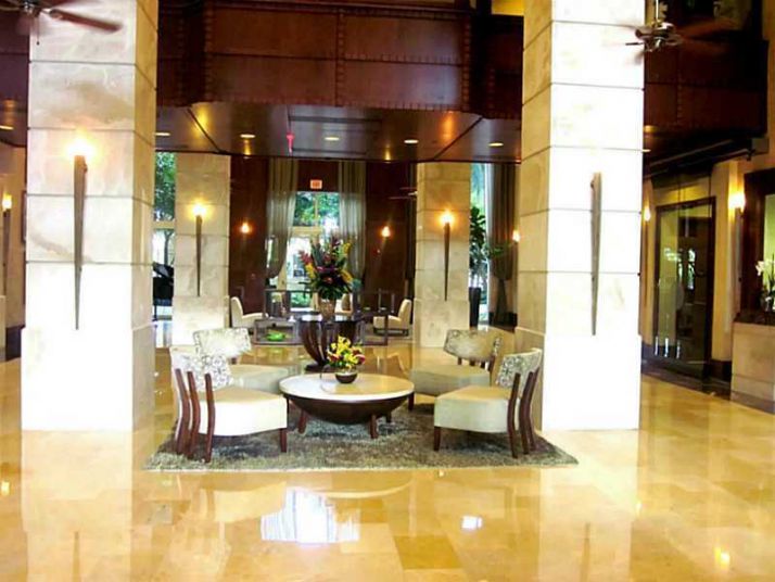 19501 COUNTRY CLUB DR # 912, Miami, FL 33180