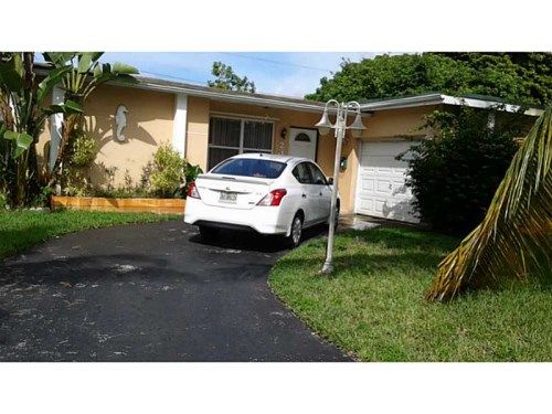 2321 NW 81 AV, Fort Lauderdale, FL 33322