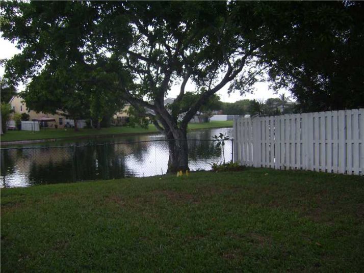 1121 SW 110 LN, Fort Lauderdale, FL 33324