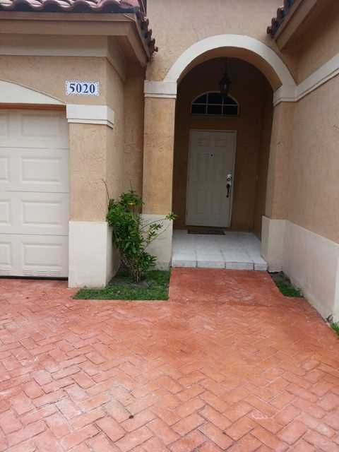 5020 SW 139 AV, Hollywood, FL 33027