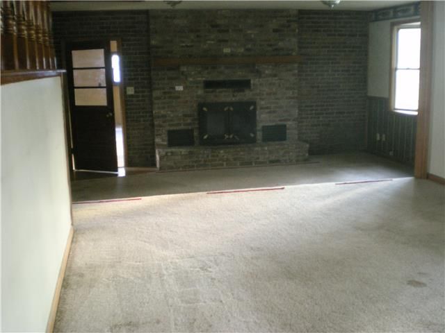301 S Karner St, Altamont, KS 67330