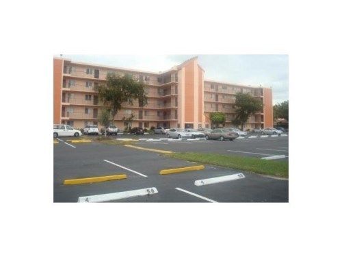 8710 N SHERMAN CR # 207, Hollywood, FL 33025