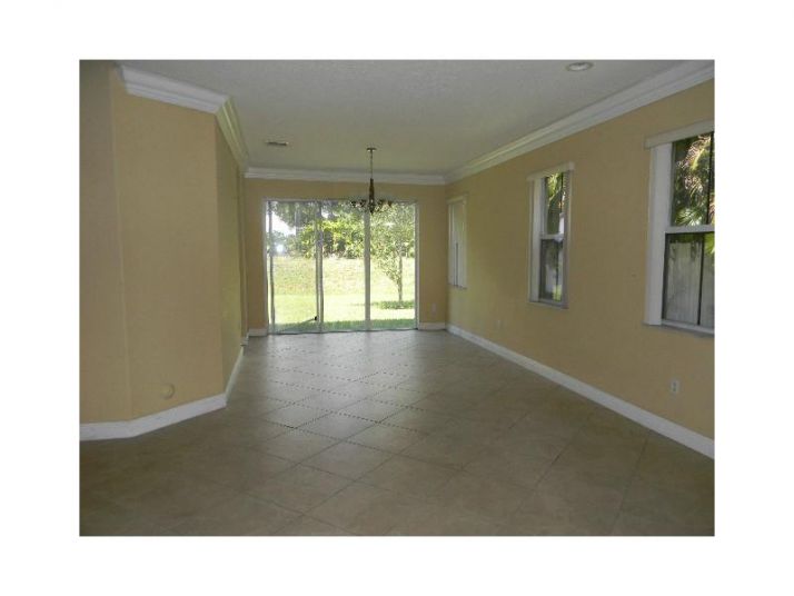 1560 SW 171ST TE, Hollywood, FL 33027