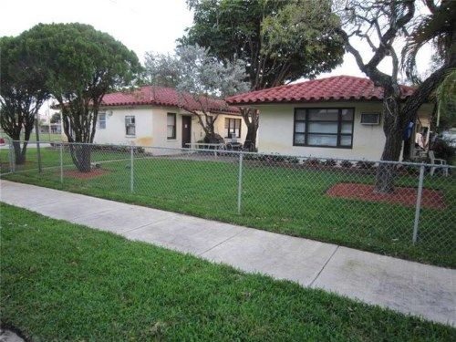 522 N 19 AV # 11, Hollywood, FL 33020