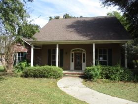 2056 Fairview Ave, Port Allen, LA 70767