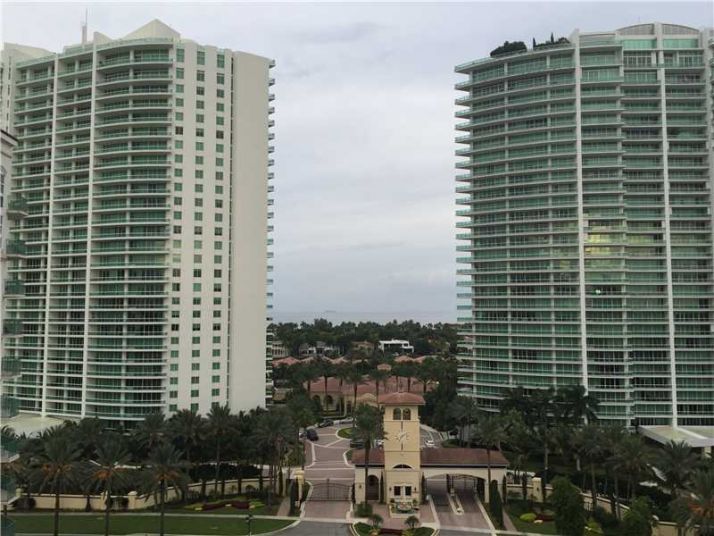 20000 E Country Club Dr # 1103, Miami, FL 33180