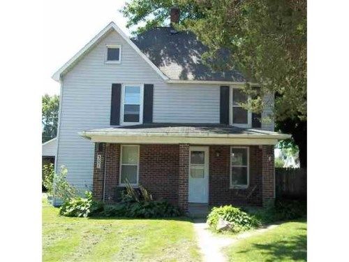 301 Main Street, Hills, IA 52235