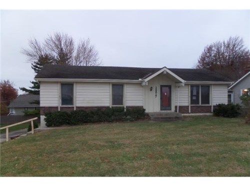 12317 W 99th St, Lenexa, KS 66215