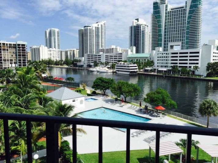 200 LESLIE DR # 519, Hallandale, FL 33009
