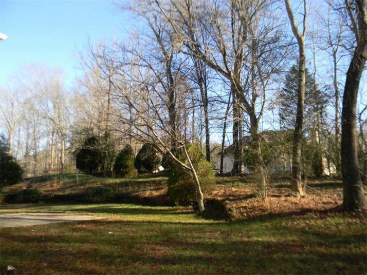 316 Harbor Pointe Drive, Stone Mountain, GA 30087