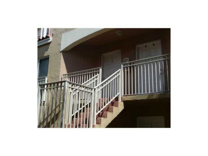670 NW 85 PL # 11-210, Miami, FL 33126