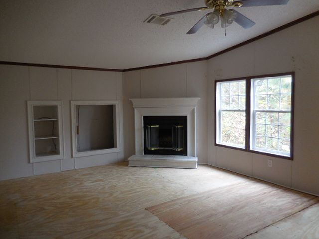 6825 Skyview Dr SE, Acworth, GA 30101