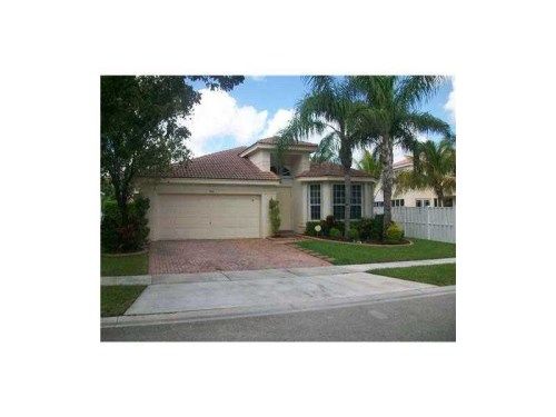 1892 SW 162 AV, Hollywood, FL 33027