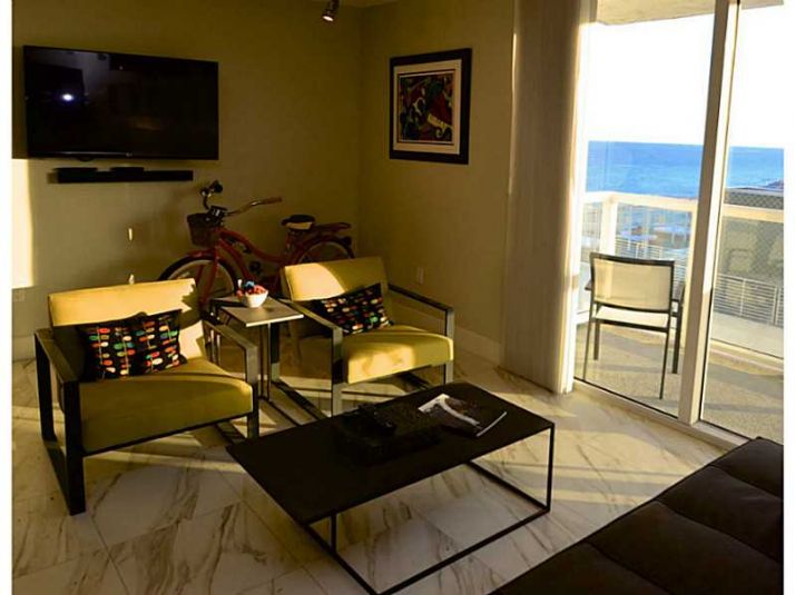 2457 COLLINS AV # 1205, Miami Beach, FL 33140