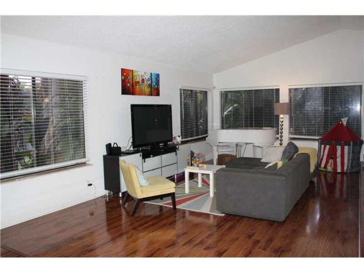 547 PATIO VILLAGE WY, Fort Lauderdale, FL 33326