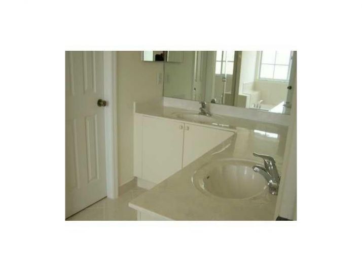 1955 NE 36 AV # 1955, Homestead, FL 33033