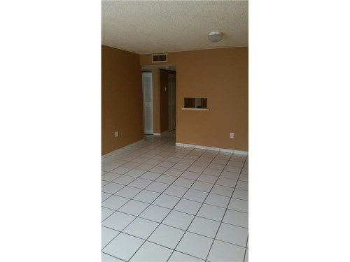 5625 W 20 # 211, Hialeah, FL 33012